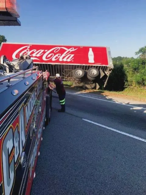 Overturned truck roadside towing service